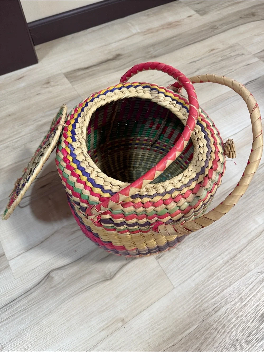 Vintage Colorful Woven Basket Purse Lidded Boho Folk Art Handbag